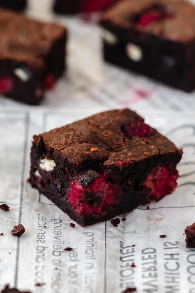 raspberry brownie with white chocolate chips
